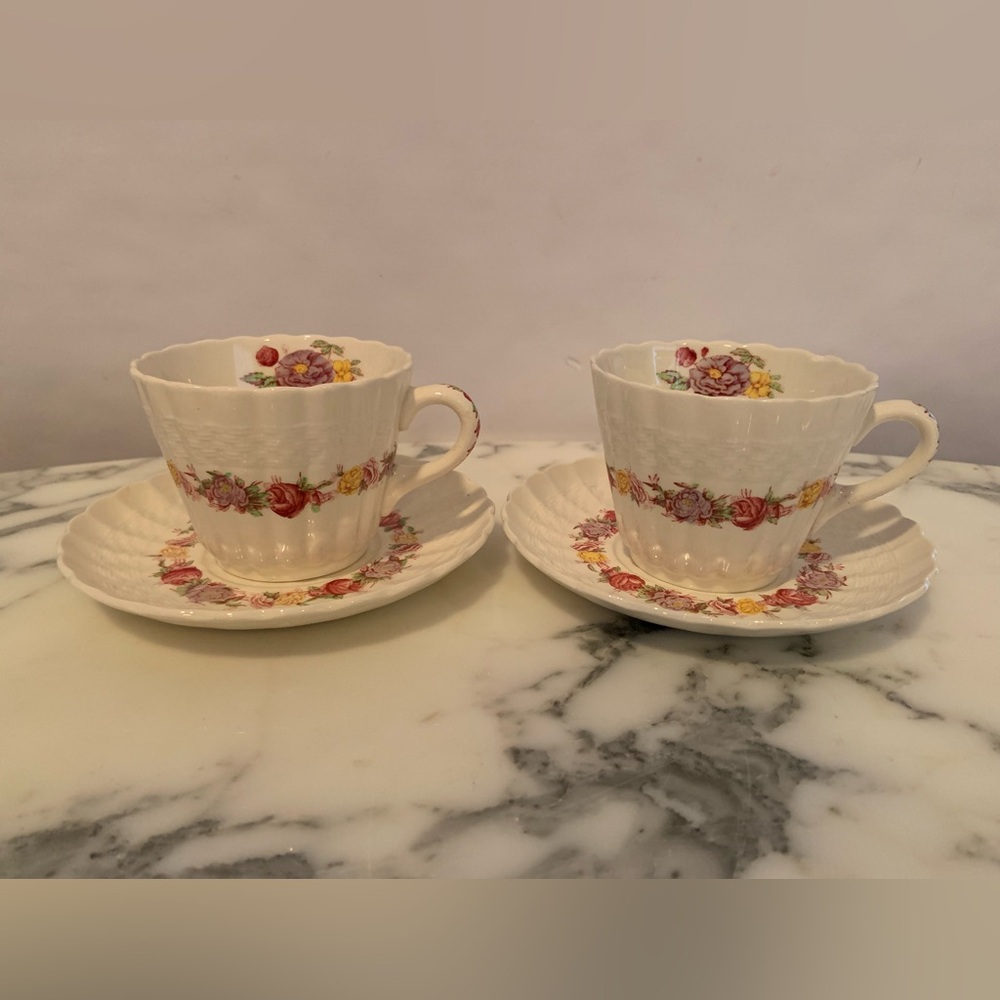 Vintage Copeland Spode Rose Briar 2 Teacups & 2 Saucers Set Chelsea Wicker